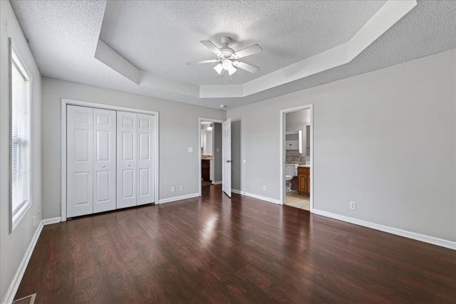 1075 Meshaw Trail, Clarksville, TN 37040