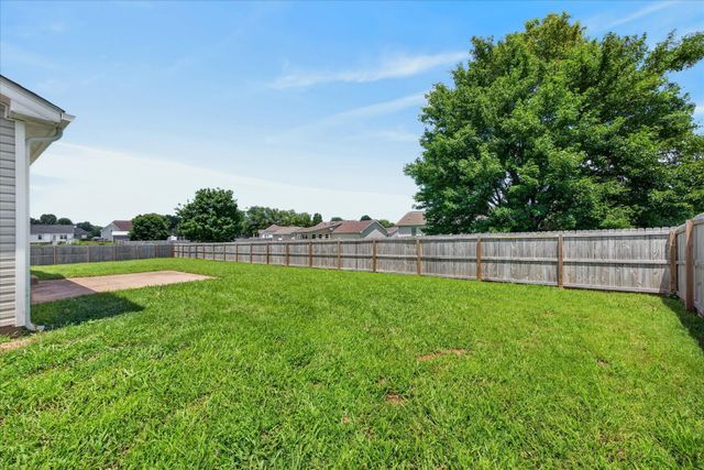 1075 Meshaw Trail, Clarksville, TN 37040
