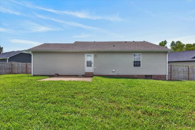 1075 Meshaw Trail, Clarksville, TN 37040