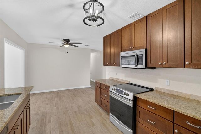 311 NE 5TH STREET, Mulberry, FL 33860