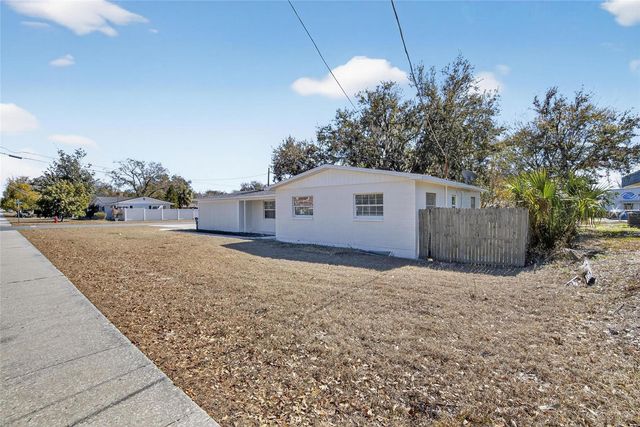 311 NE 5TH STREET, Mulberry, FL 33860