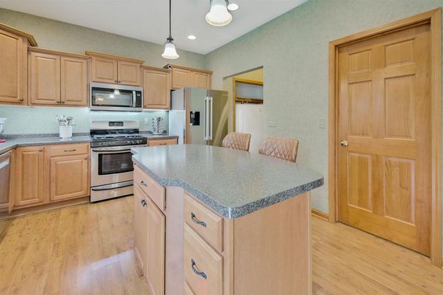 282 Lakeview Drive, Whitewater, WI 53190