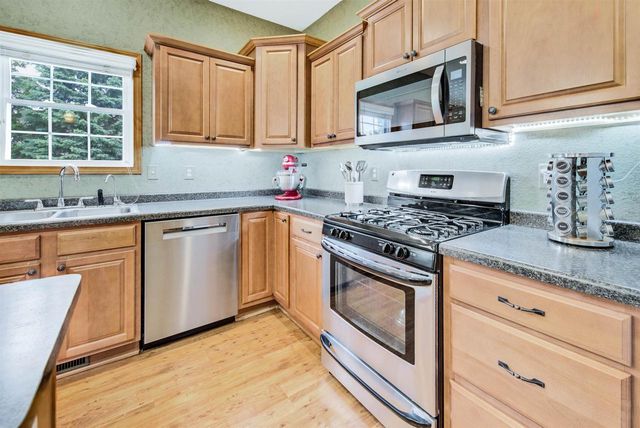 282 Lakeview Drive, Whitewater, WI 53190