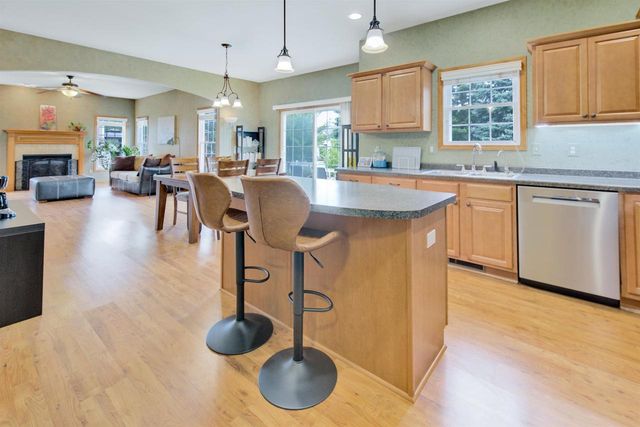 282 Lakeview Drive, Whitewater, WI 53190