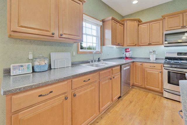 282 Lakeview Drive, Whitewater, WI 53190