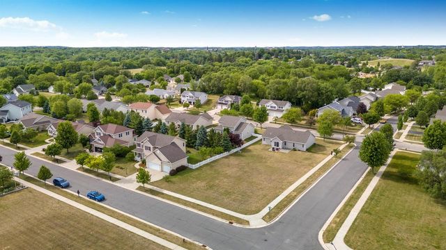 282 Lakeview Drive, Whitewater, WI 53190