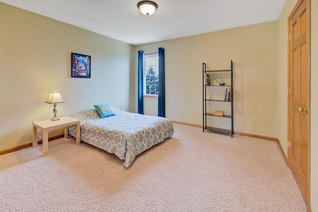 282 Lakeview Drive, Whitewater, WI 53190