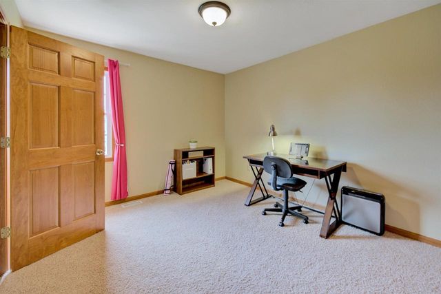 282 Lakeview Drive, Whitewater, WI 53190