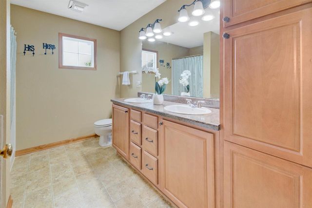 282 Lakeview Drive, Whitewater, WI 53190