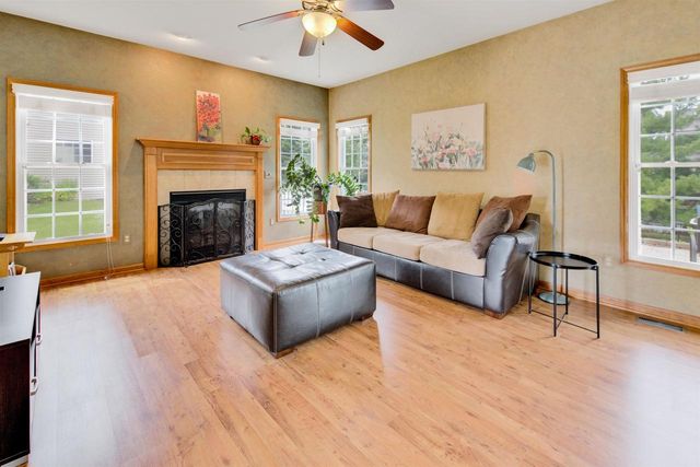282 Lakeview Drive, Whitewater, WI 53190