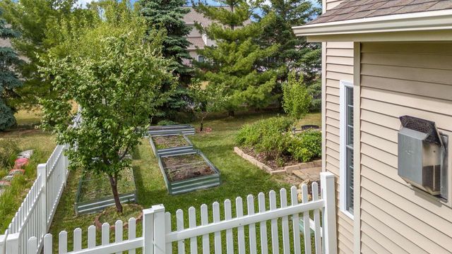 282 Lakeview Drive, Whitewater, WI 53190