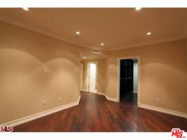 8612 Burton Way 301, Los Angeles, CA 90048