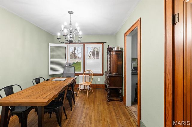 111 W Barr Place, Jerseyville, IL 62052