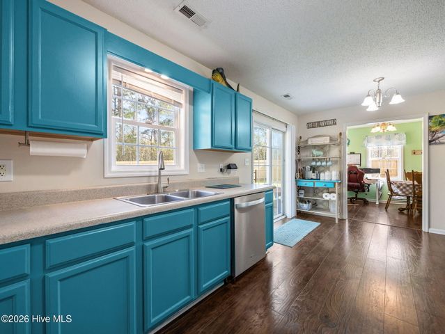 210 Bobwhite Road, Hubert, NC 28539