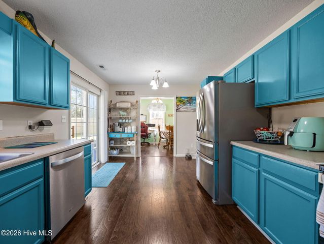 210 Bobwhite Road, Hubert, NC 28539