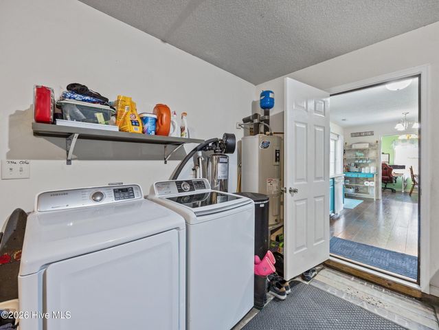 210 Bobwhite Road, Hubert, NC 28539