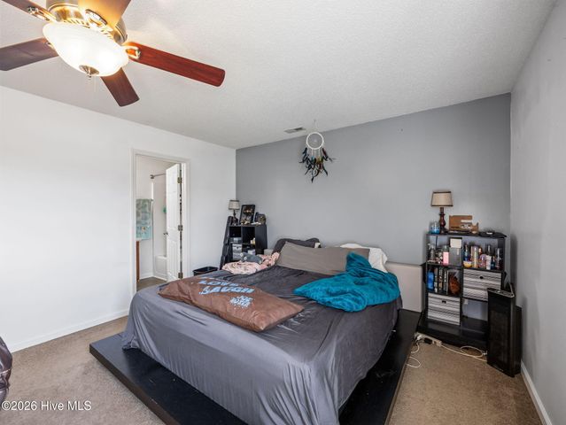 210 Bobwhite Road, Hubert, NC 28539