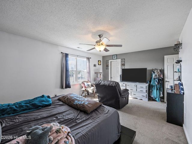 210 Bobwhite Road, Hubert, NC 28539