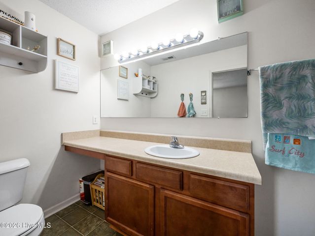 210 Bobwhite Road, Hubert, NC 28539