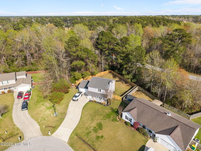210 Bobwhite Road, Hubert, NC 28539
