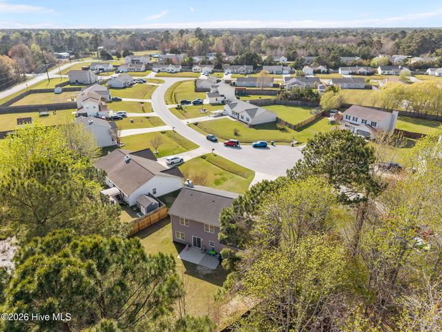 210 Bobwhite Road, Hubert, NC 28539