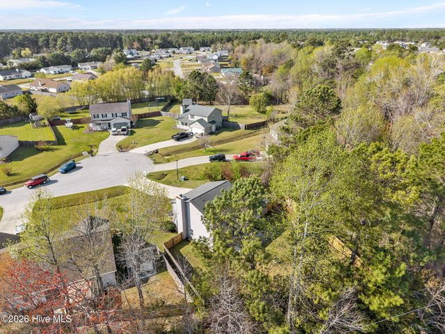 210 Bobwhite Road, Hubert, NC 28539