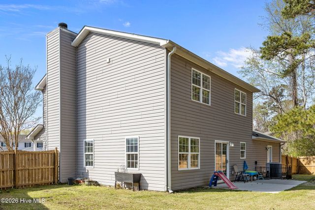 210 Bobwhite Road, Hubert, NC 28539