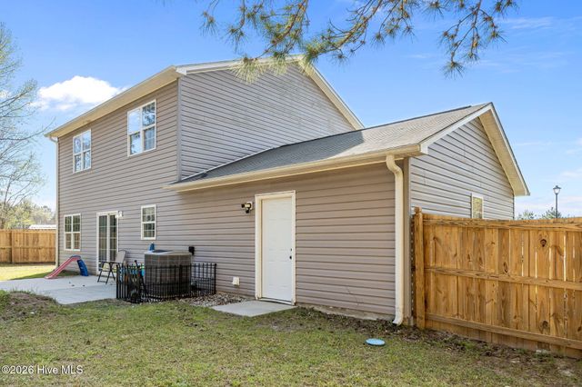 210 Bobwhite Road, Hubert, NC 28539