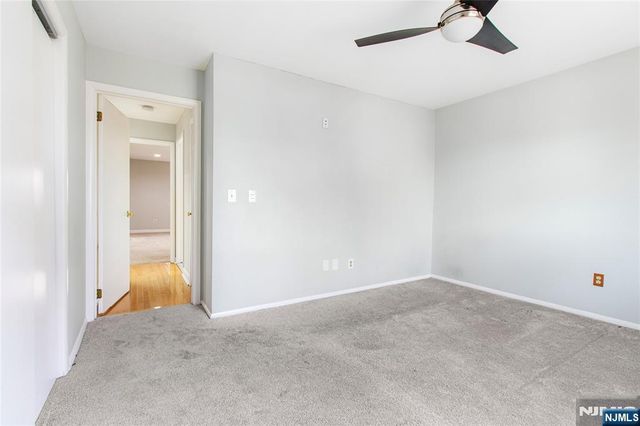 33 Green Valley Court, Secaucus, NJ 07094