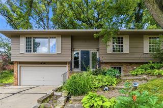 3538 Elmwood Ct, Cedar Rapids, IA 52402