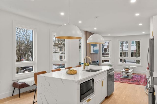 69 Electric Ave 1, Somerville, MA 02144