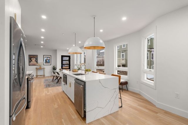 69 Electric Ave 1, Somerville, MA 02144