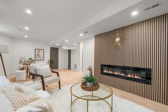 69 Electric Ave 1, Somerville, MA 02144