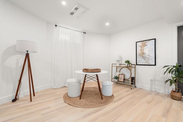 69 Electric Ave 1, Somerville, MA 02144