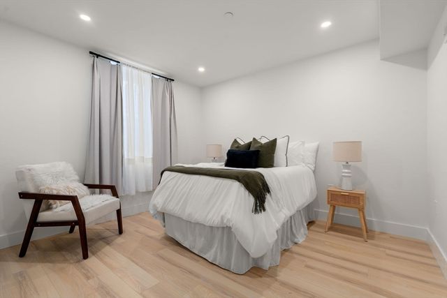 69 Electric Ave 1, Somerville, MA 02144