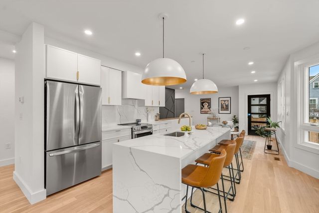 69 Electric Ave 1, Somerville, MA 02144