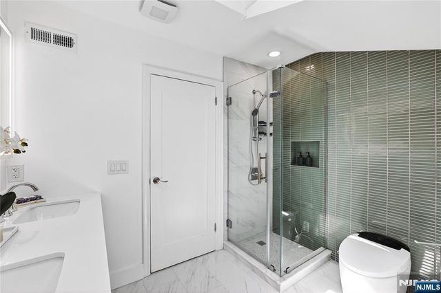 184 Old Short Hills Road, Millburn, NJ 07078