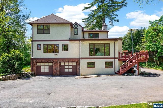 184 Old Short Hills Road, Millburn, NJ 07078