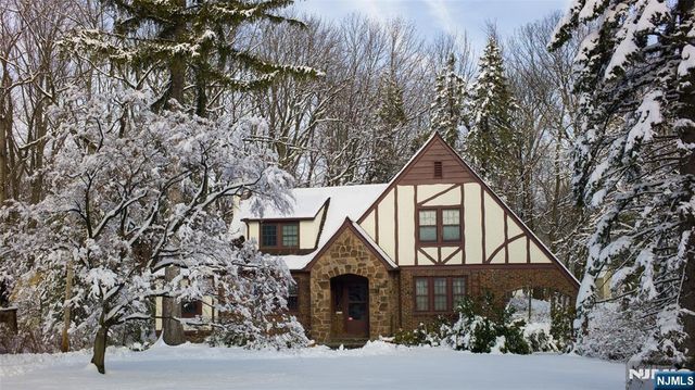 184 Old Short Hills Road, Millburn, NJ 07078