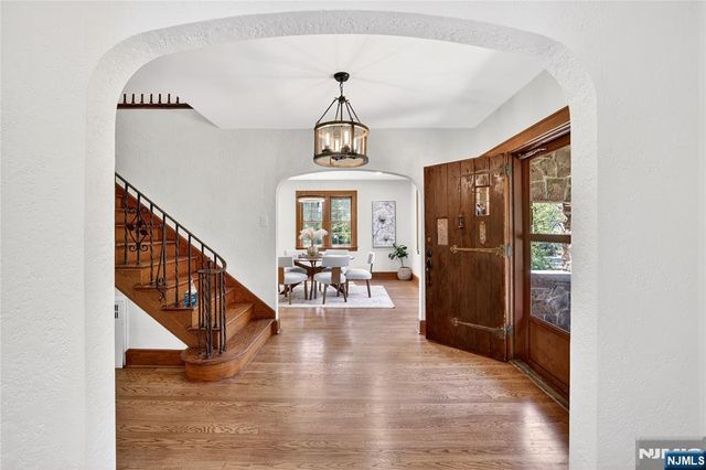 184 Old Short Hills Road, Millburn, NJ 07078