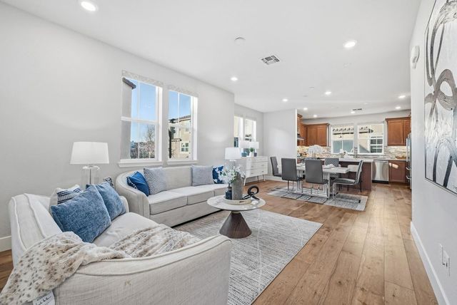 672 672 Amalfi Loop, Milpitas, CA 95035