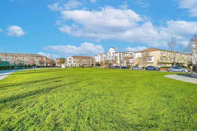 672 672 Amalfi Loop, Milpitas, CA 95035