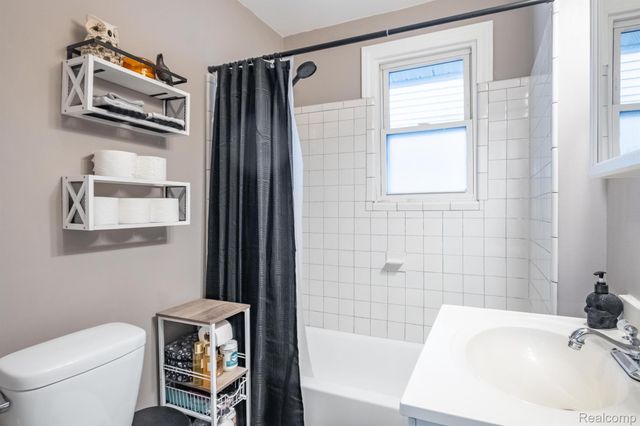 1553 SILMAN Street, Ferndale, MI 48220