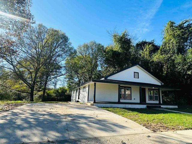 410 E SYCAMORE ST, Bolivar, TN 38008