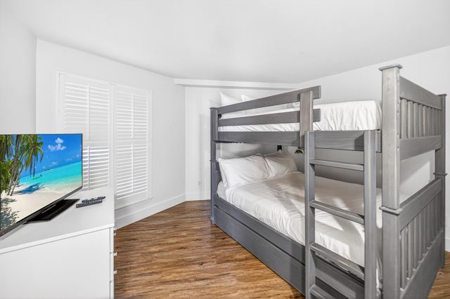 4024 Beachside One Dr 4024, Miramar Beach, FL 32550