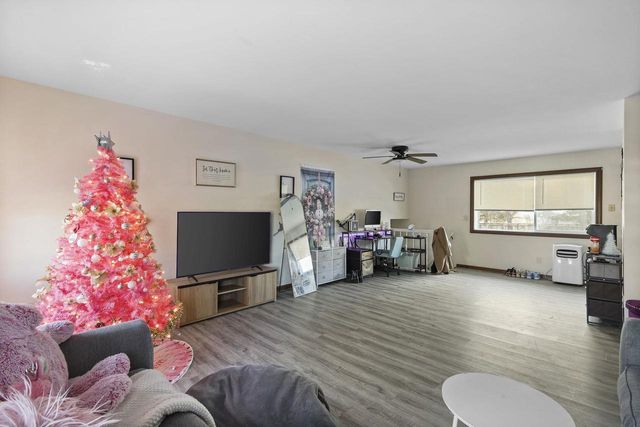 1515-1517 W State Street, Janesville, WI 53546