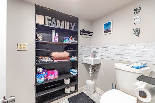 745 Porter Street, Gary, IN 46406