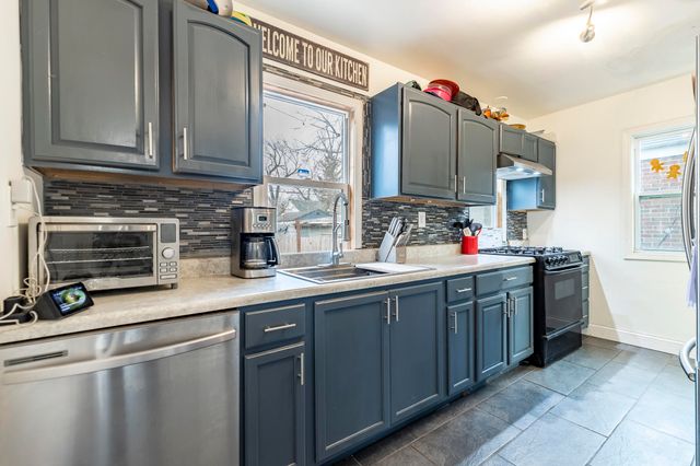 745 Porter Street, Gary, IN 46406