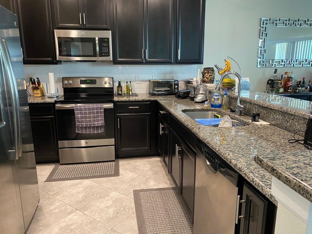 Image 7 of property listing at 15222 HARRINGTON COVE DRIVE, Orlando, FL 32824