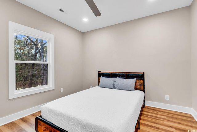 32 Old Pl, Kingstree, SC 29556